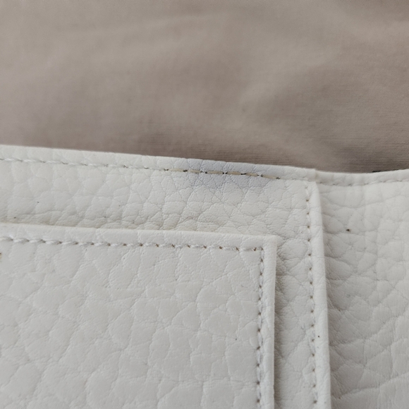 Guess wallet brand new - Picture 3 of 4